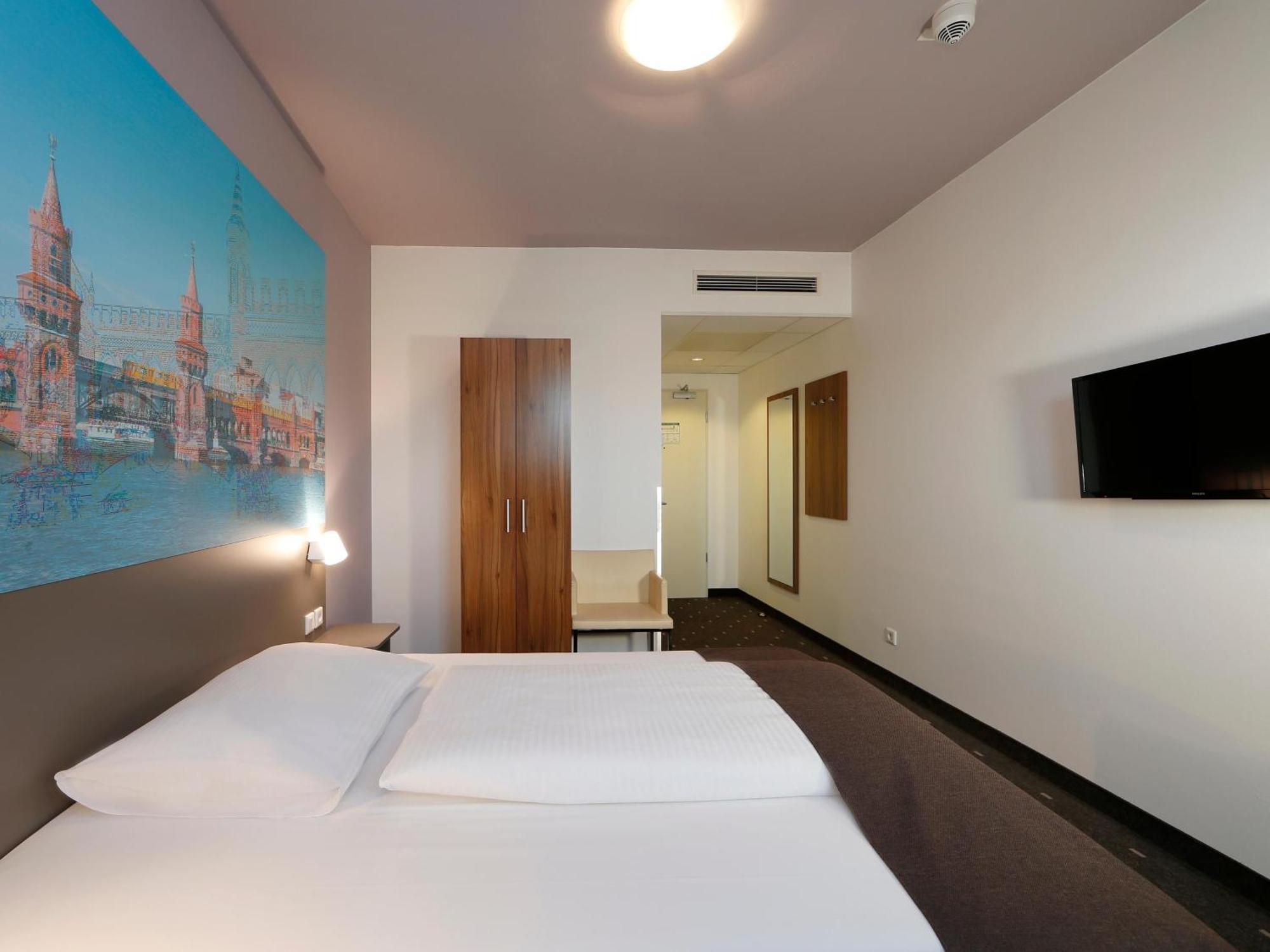 B&B Hotel Berlin City-Ost Exteriör bild