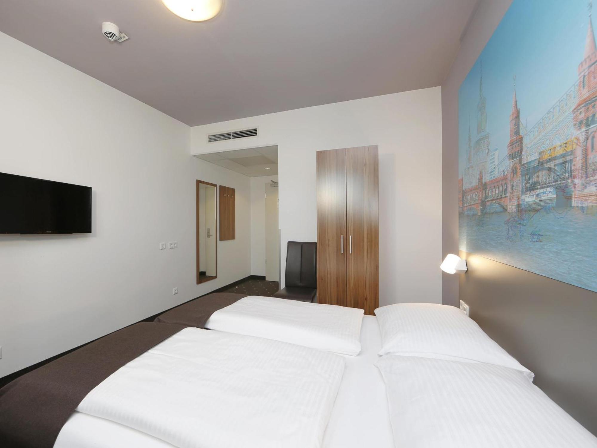 B&B Hotel Berlin City-Ost Exteriör bild